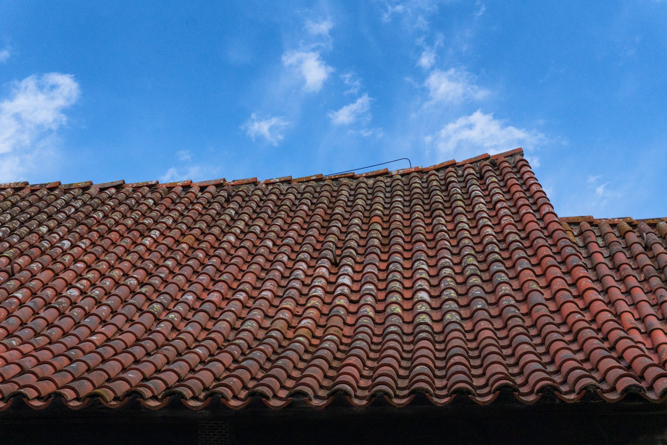 Sagging Roof: Causes, Repair Options and Costs